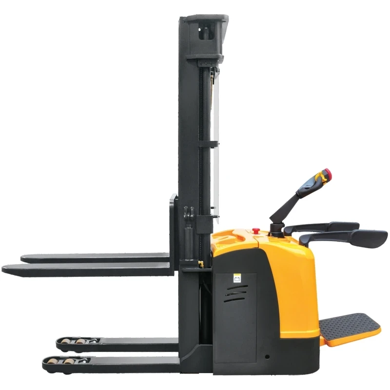 Elektrický vysokozdvižný vozík se stanovištěm obsluhy a počátečním zdvihem (EVV15-IP) 1500 kg, 2500–5600 mm