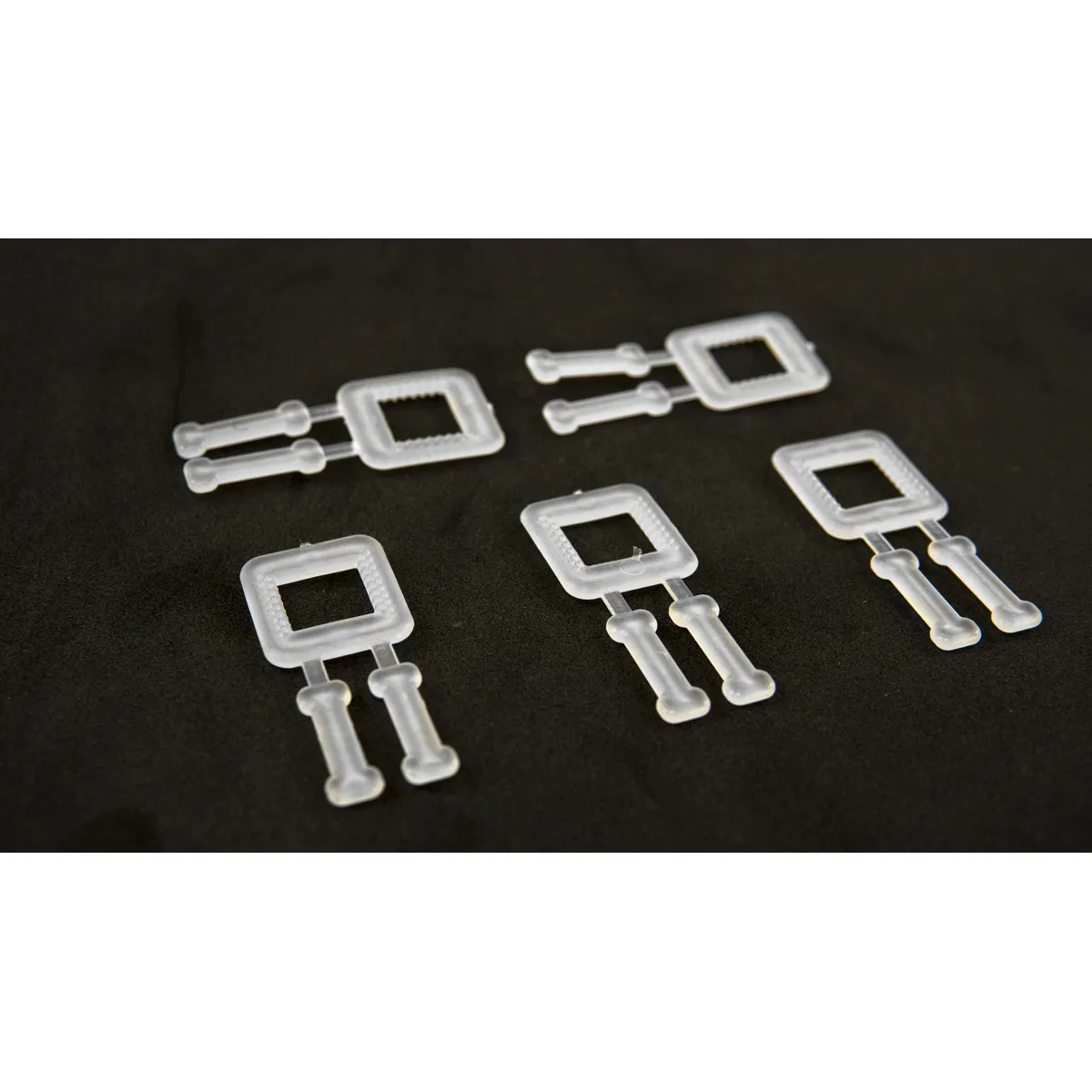 Bílé plastové spony pro PP vázací pásku (BUCKLES-5P) 12 mm